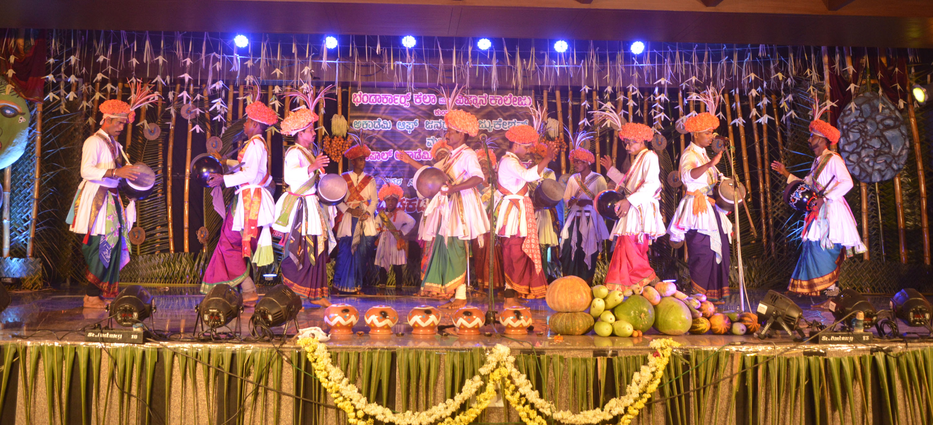 ಕುಂದಾಪುರ: ವಸ್ತು ಪ್ರದರ್ಶನ ಉದ್ಘಾಟನೆ, ಆಕರ್ಷಕ ಮೆರವಣಿಗೆ